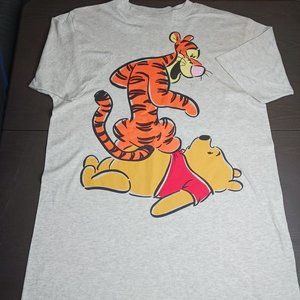 VTG Big Print Winnie The Pooh Tigger Single Stitch Double Sided Bouncing Size L
